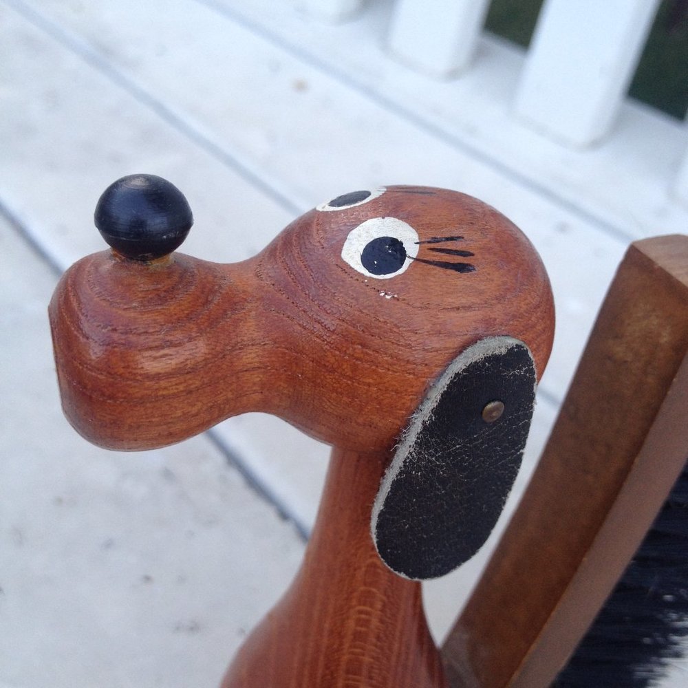 Novelty Retro Antique Dog-Shaped Valet Clothing Lint Brush - Picture 6 of 7